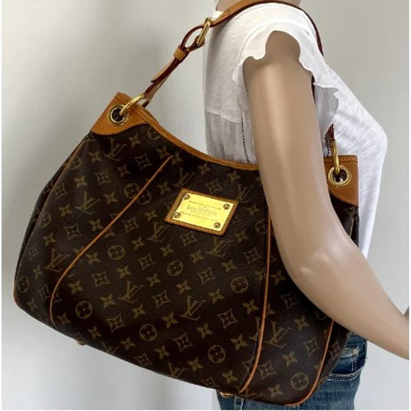 Louis Vuitton Handbags - 💎✨Authentic✨💎 Louis Vuitton Monogram Galliera PM Shoulder Bag